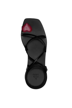 Le Petit Trou Buty-Matilda